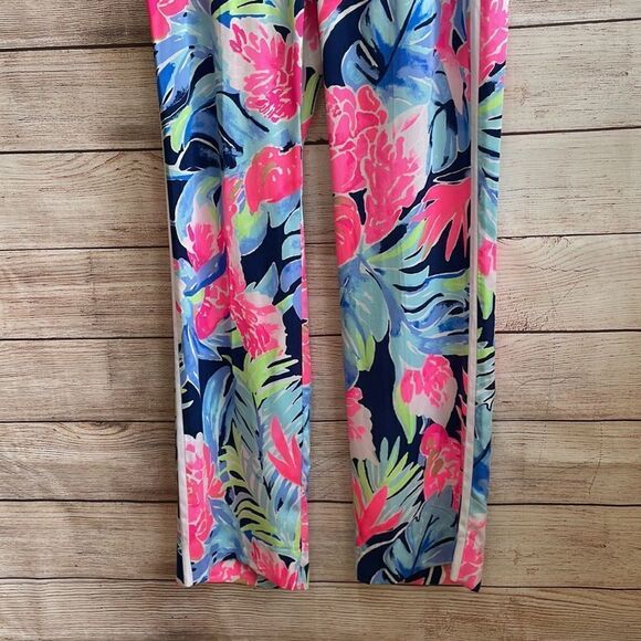 LILLY PULITZER MADEIRA PANTS IN HIGH TIDE NAVY TROPICOLADA - Picture 3 of 5